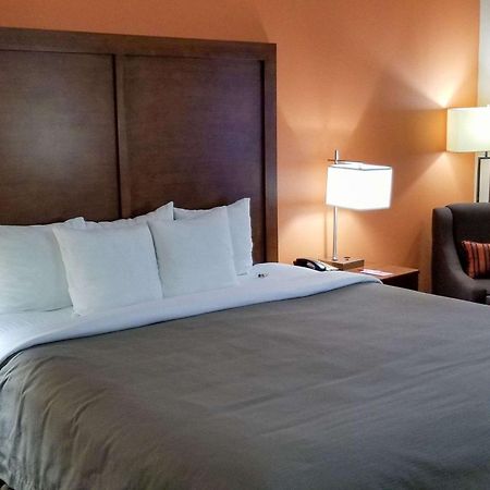 Econo Lodge Inn & Suites East Houston I-10 Exteriör bild