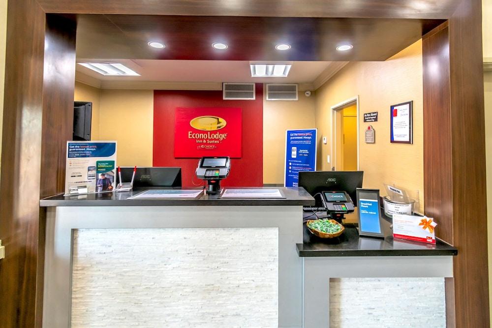 Econo Lodge Inn & Suites East Houston I-10 Exteriör bild