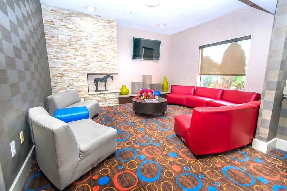 Econo Lodge Inn & Suites East Houston I-10 Exteriör bild