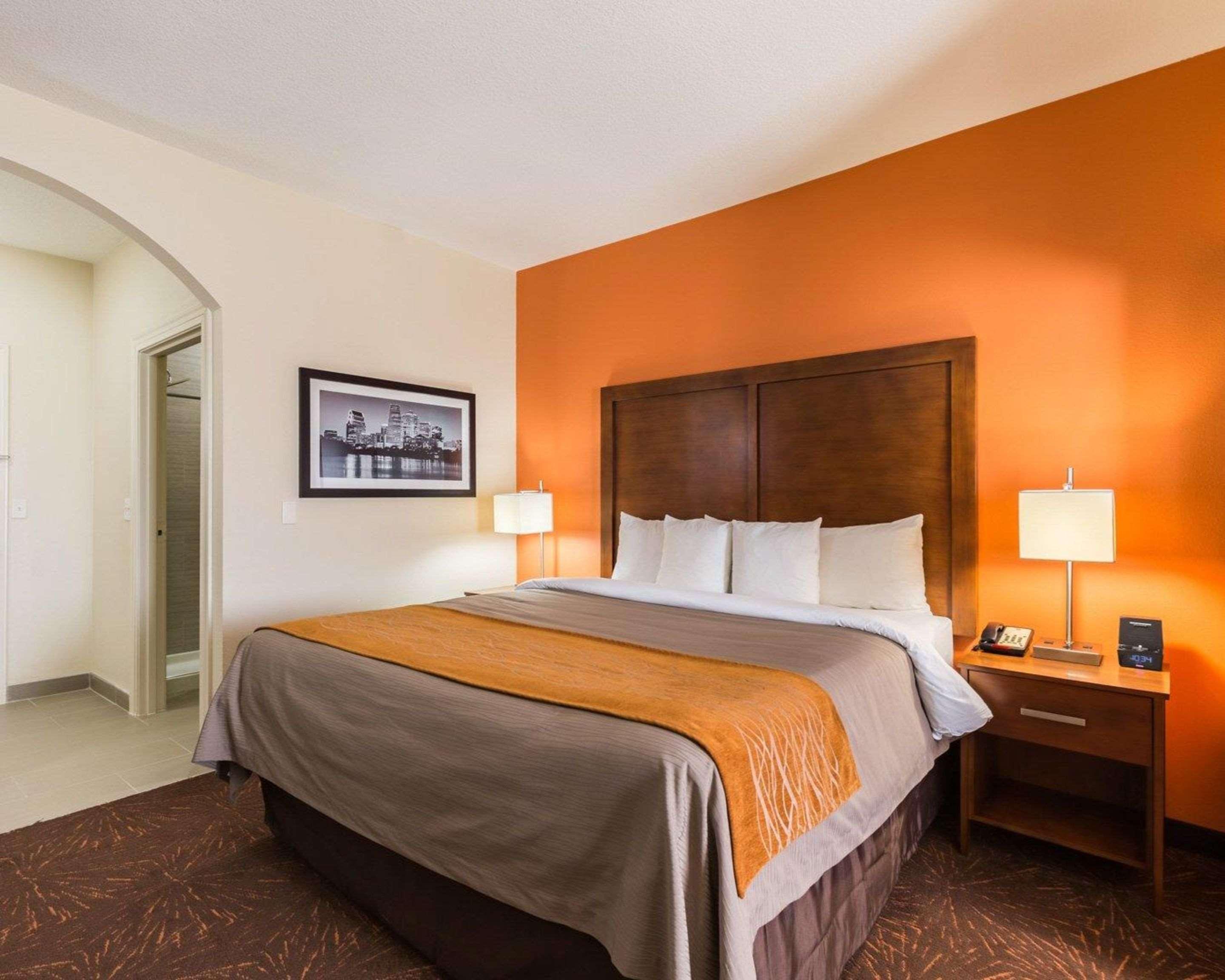 Econo Lodge Inn & Suites East Houston I-10 Exteriör bild