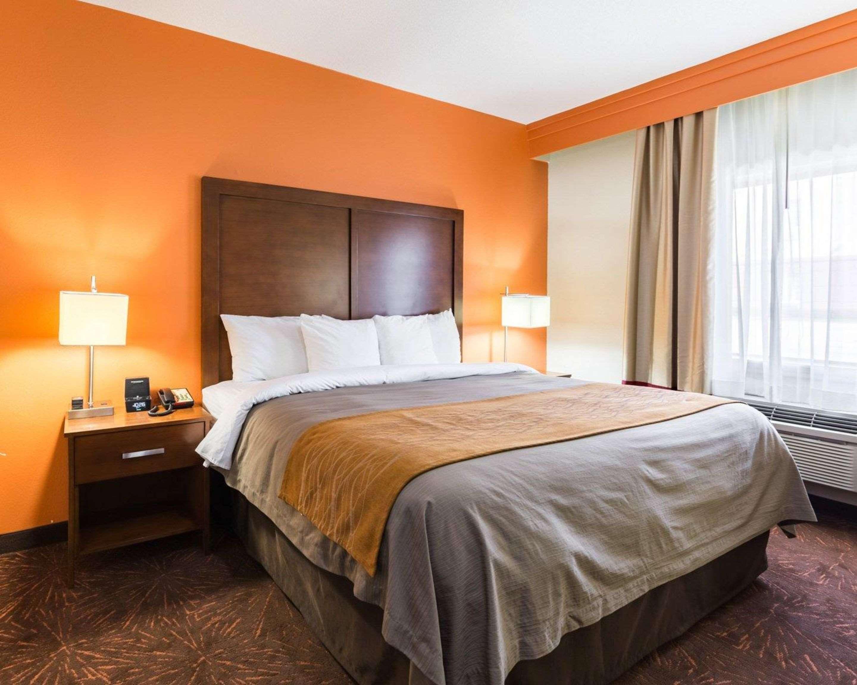Econo Lodge Inn & Suites East Houston I-10 Exteriör bild