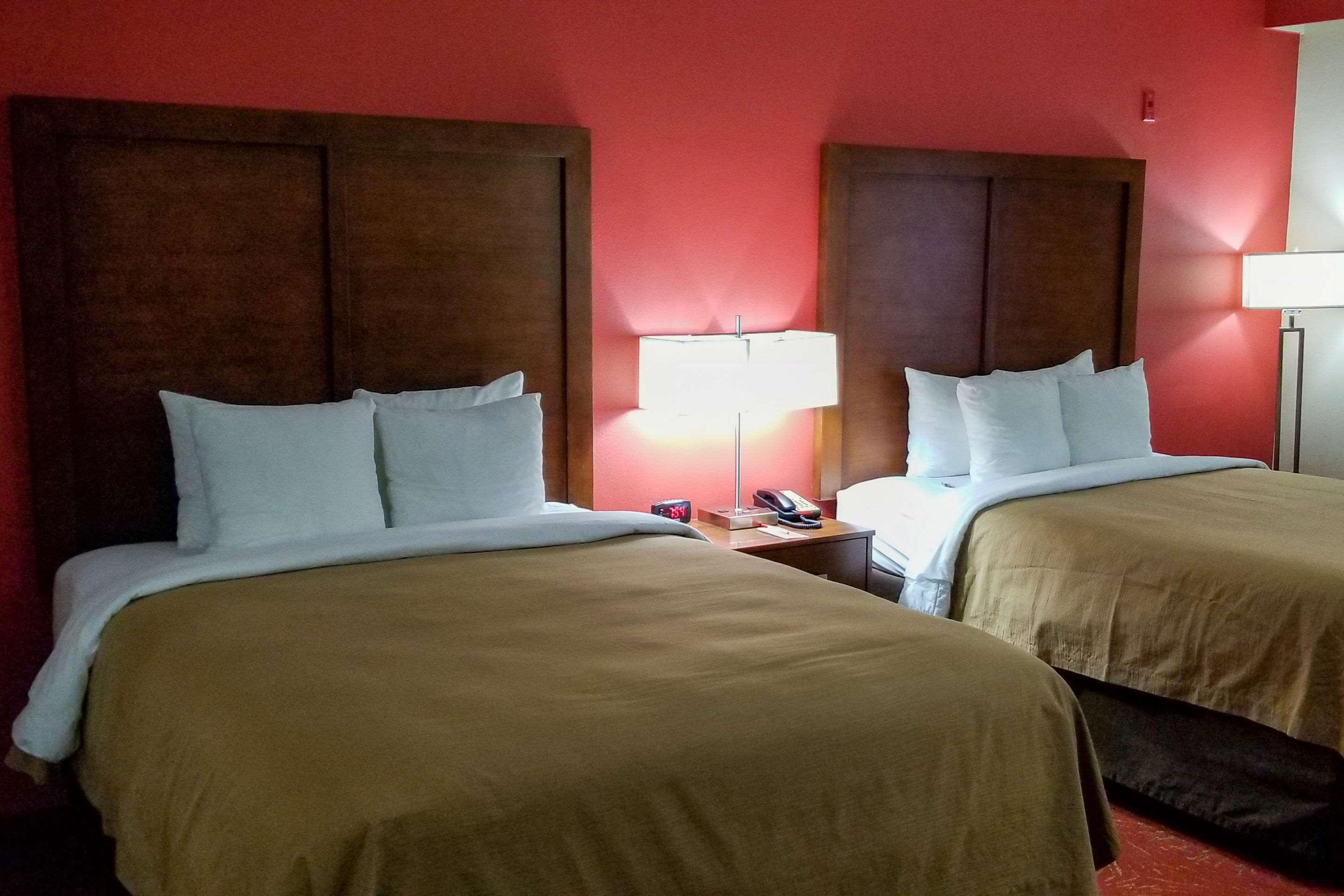 Econo Lodge Inn & Suites East Houston I-10 Exteriör bild