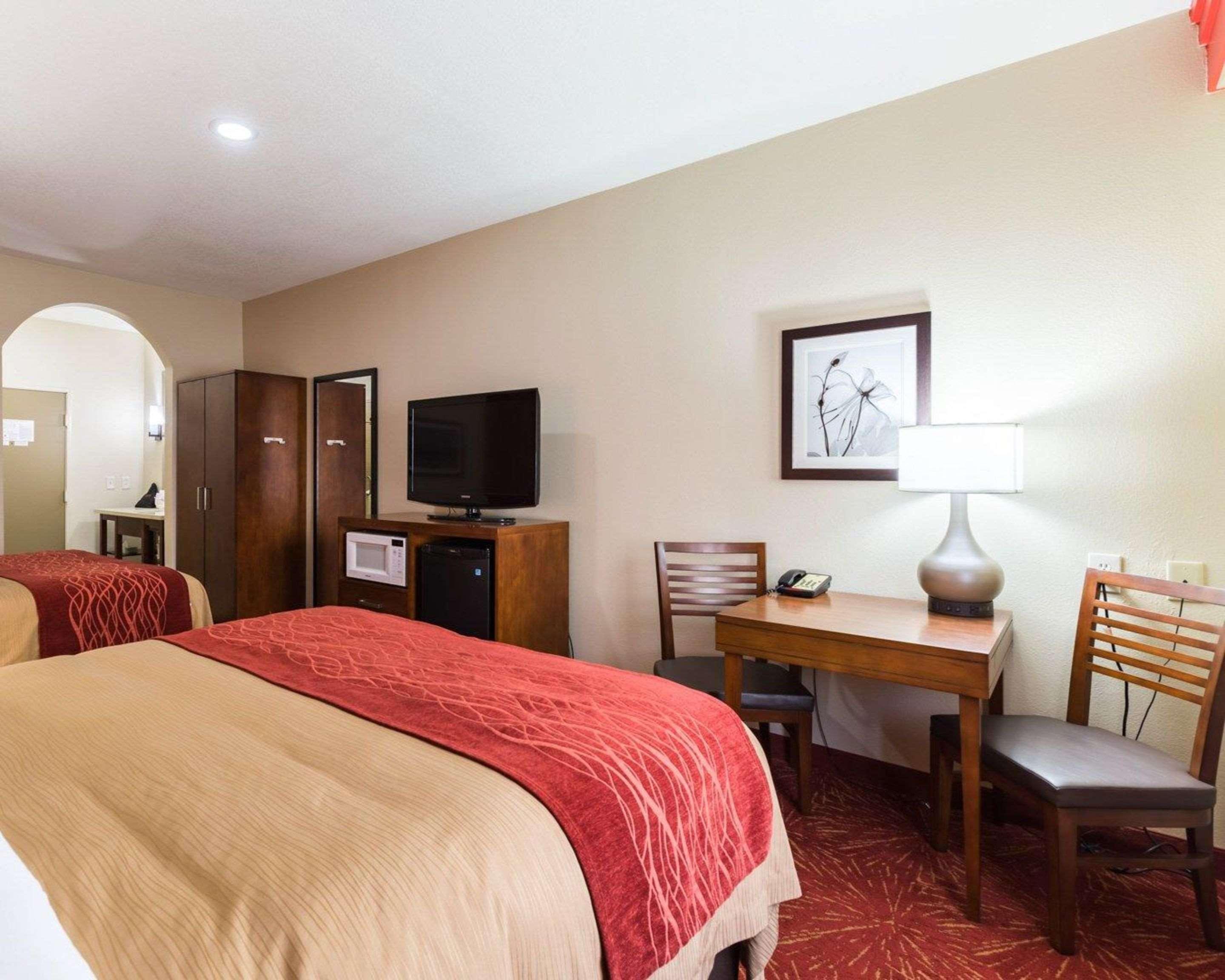 Econo Lodge Inn & Suites East Houston I-10 Exteriör bild