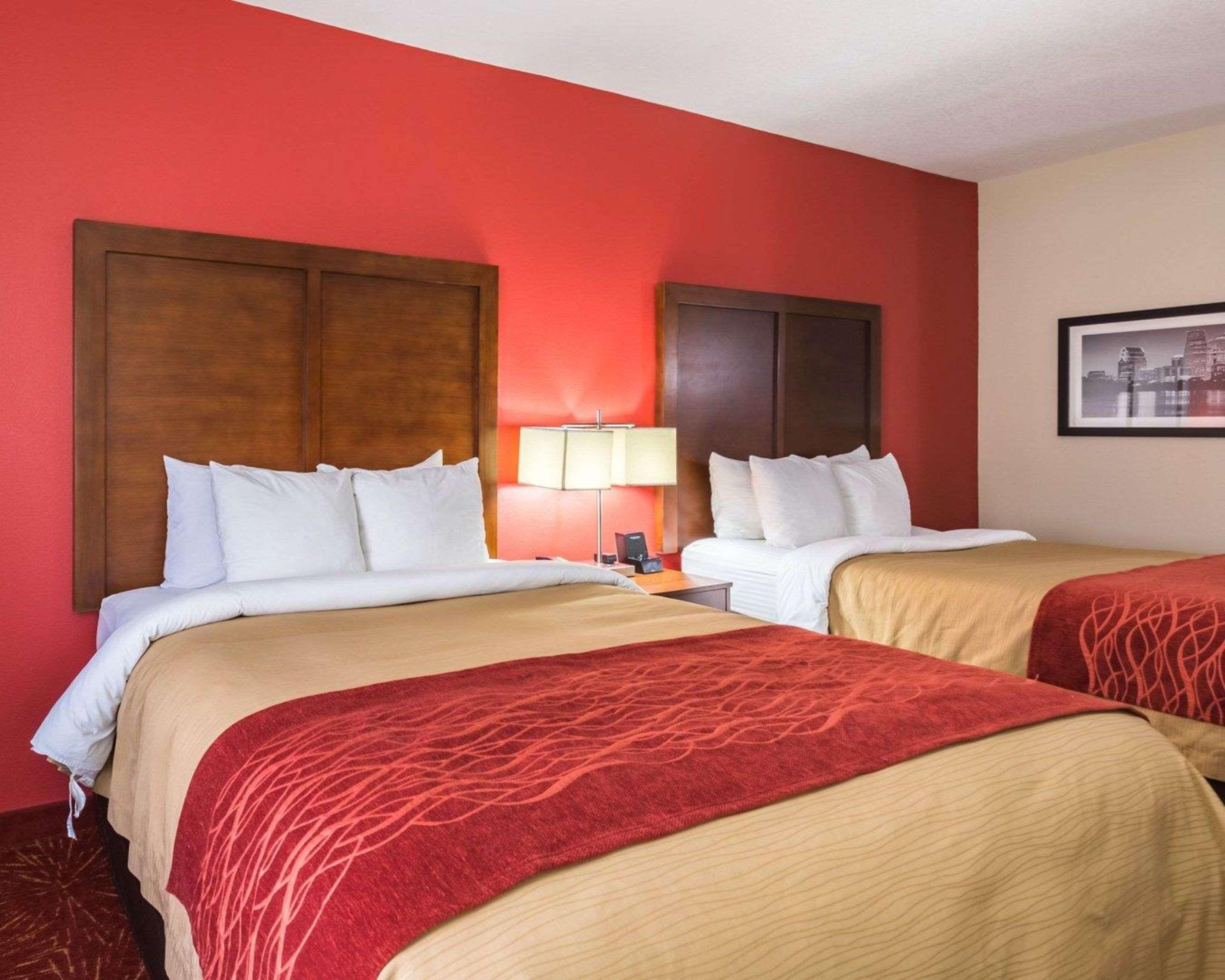Econo Lodge Inn & Suites East Houston I-10 Exteriör bild