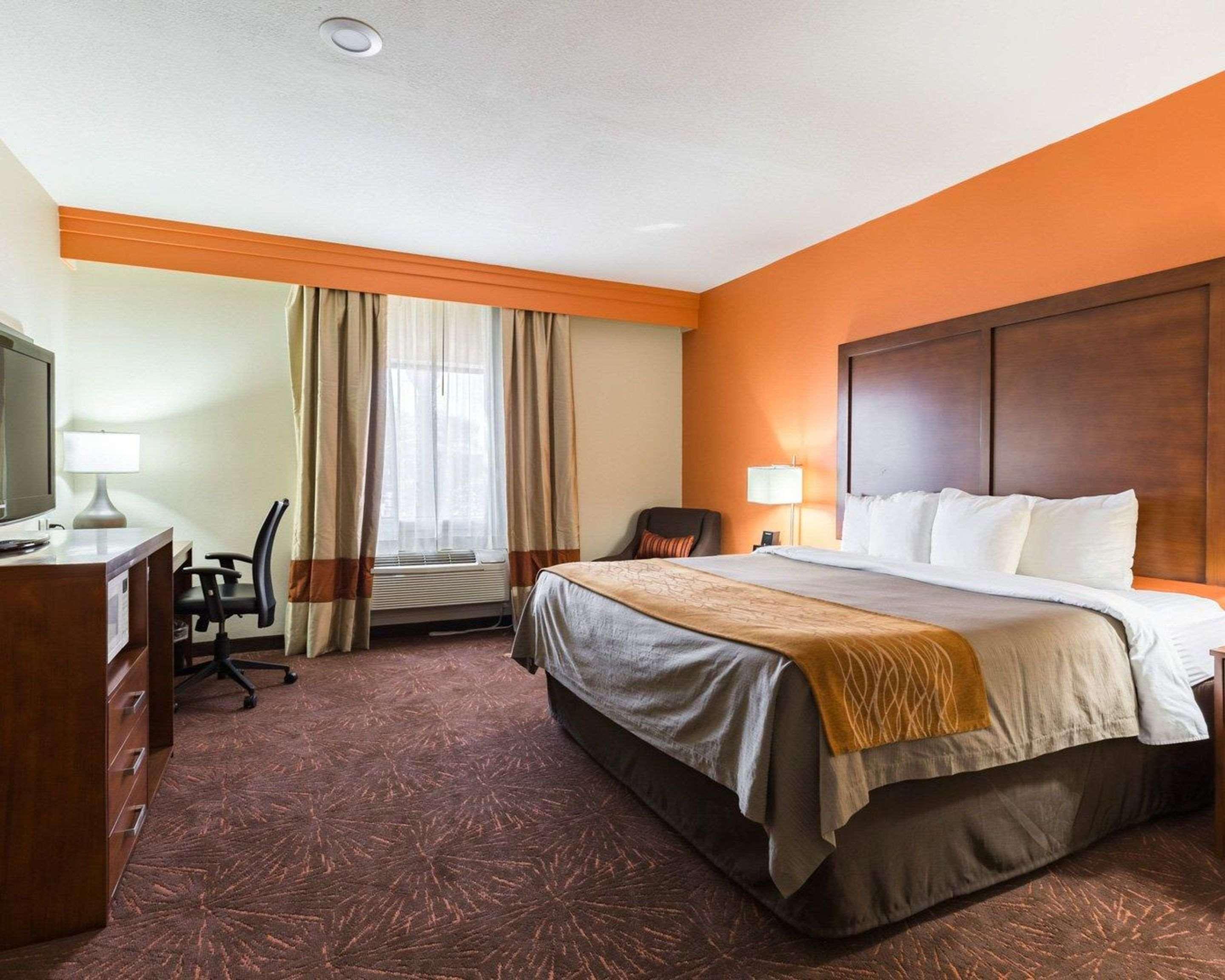 Econo Lodge Inn & Suites East Houston I-10 Exteriör bild