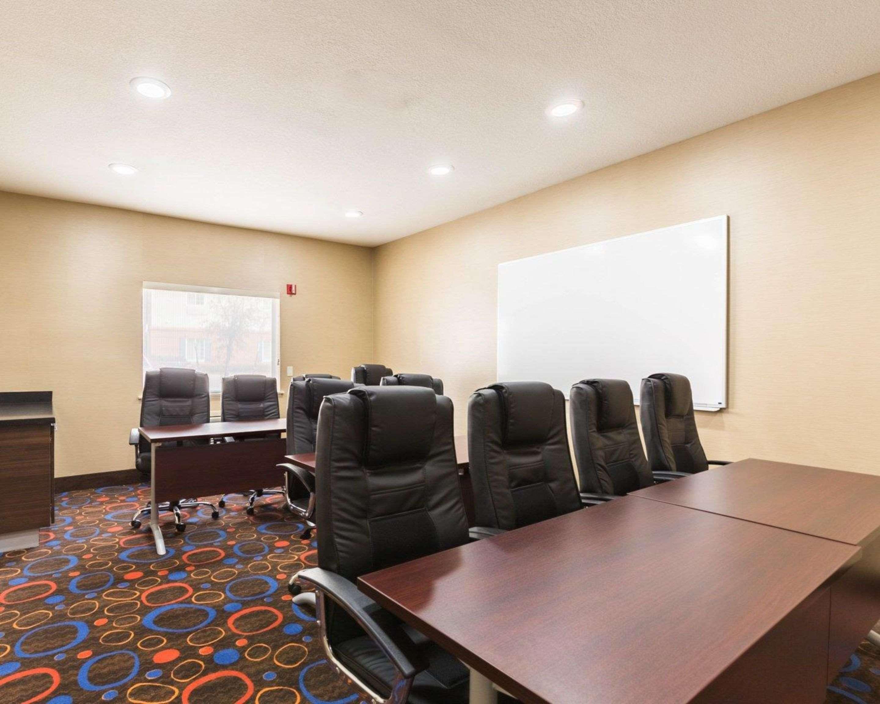 Econo Lodge Inn & Suites East Houston I-10 Exteriör bild