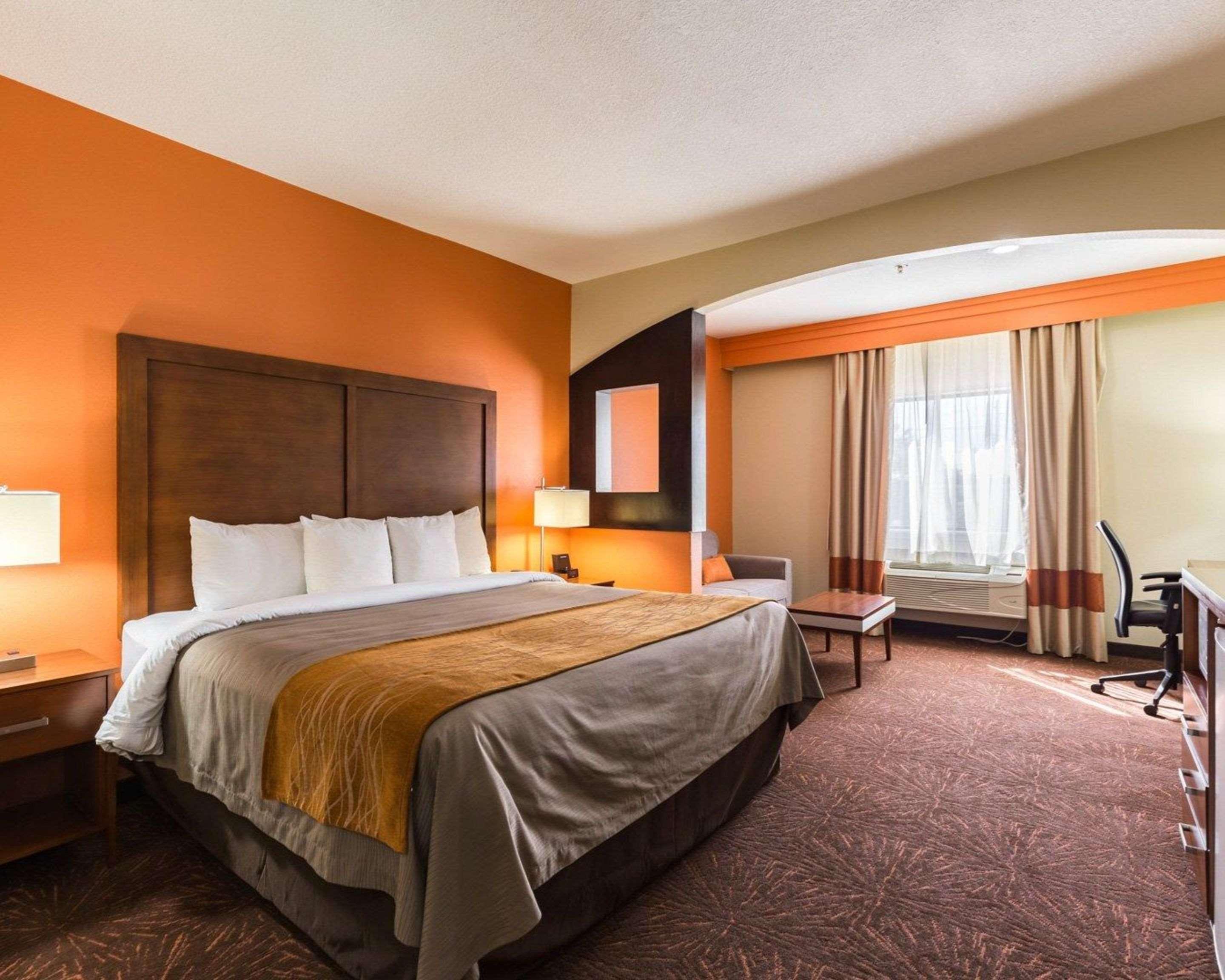 Econo Lodge Inn & Suites East Houston I-10 Exteriör bild