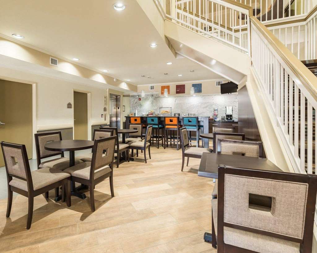 Econo Lodge Inn & Suites East Houston I-10 Restaurang bild